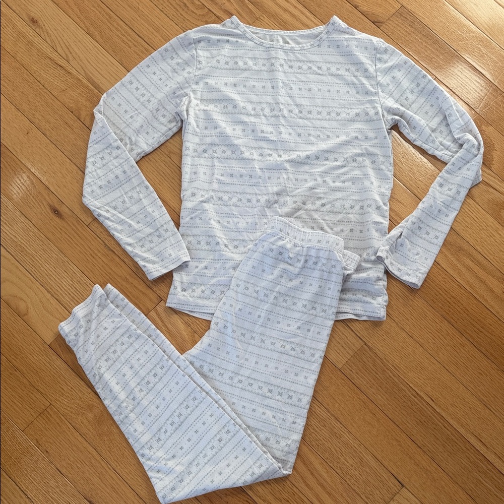 32 Degrees Light Grey & White Kids Two-Piece Long Underwear Set